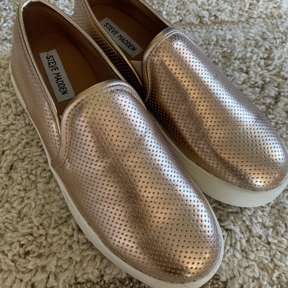 Steve Madden rose gold platform shoe